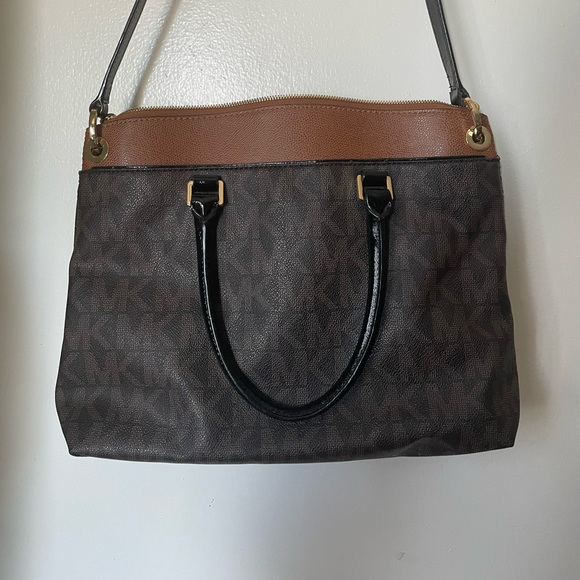 Michael Kors purse and wallet - Picture 3 of 6